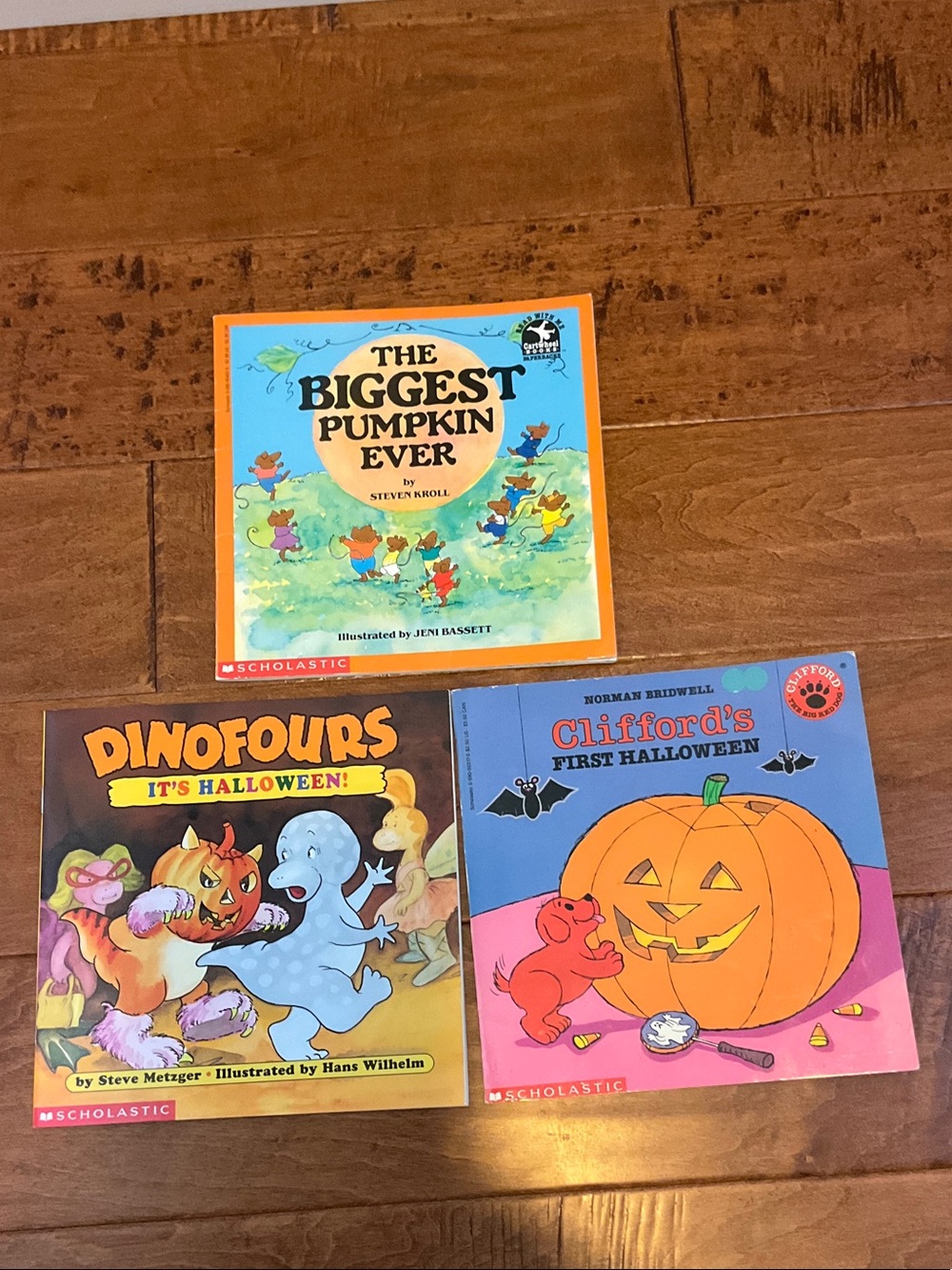 Scholastic Halloween  Book Bundle
